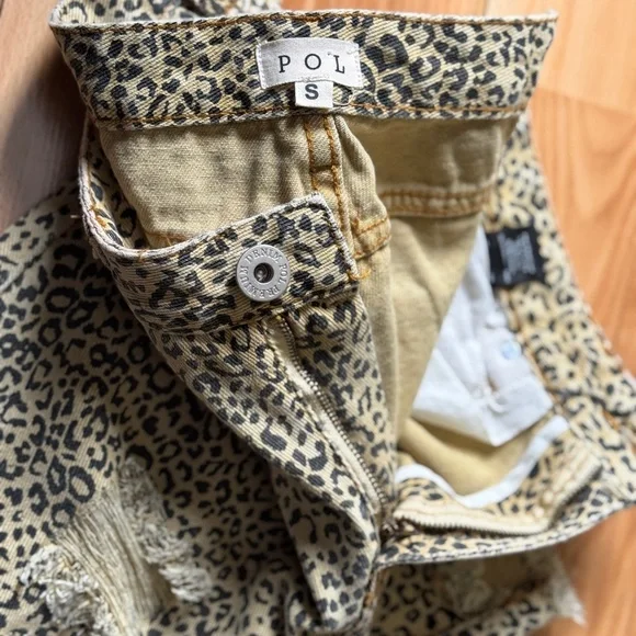 POL Leopard Print Distressed Cropped Jeans - Picture 3 of 3